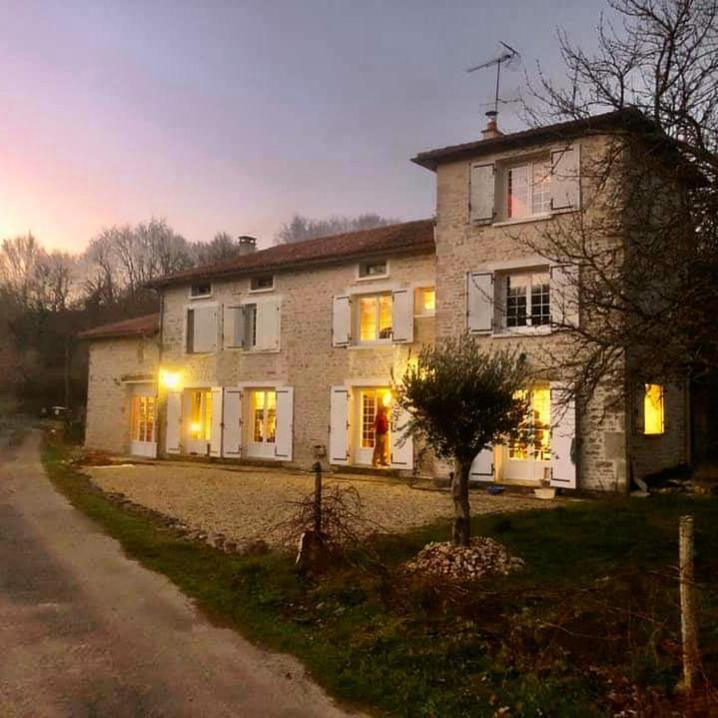 Moulin Sous La Vergne Nanteuil-en-Vallée Eksteriør billede